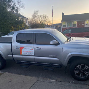 Meet your Posher, Posadas